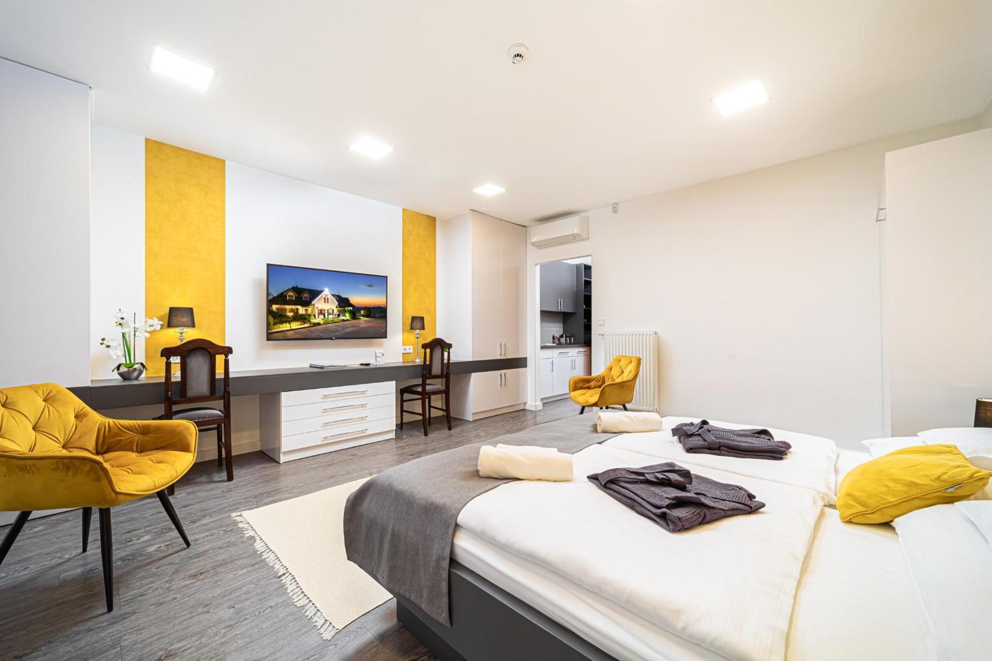 Отель Rigotanya Relax & Wellness Panzio Buekfuerdo Экстерьер фото
