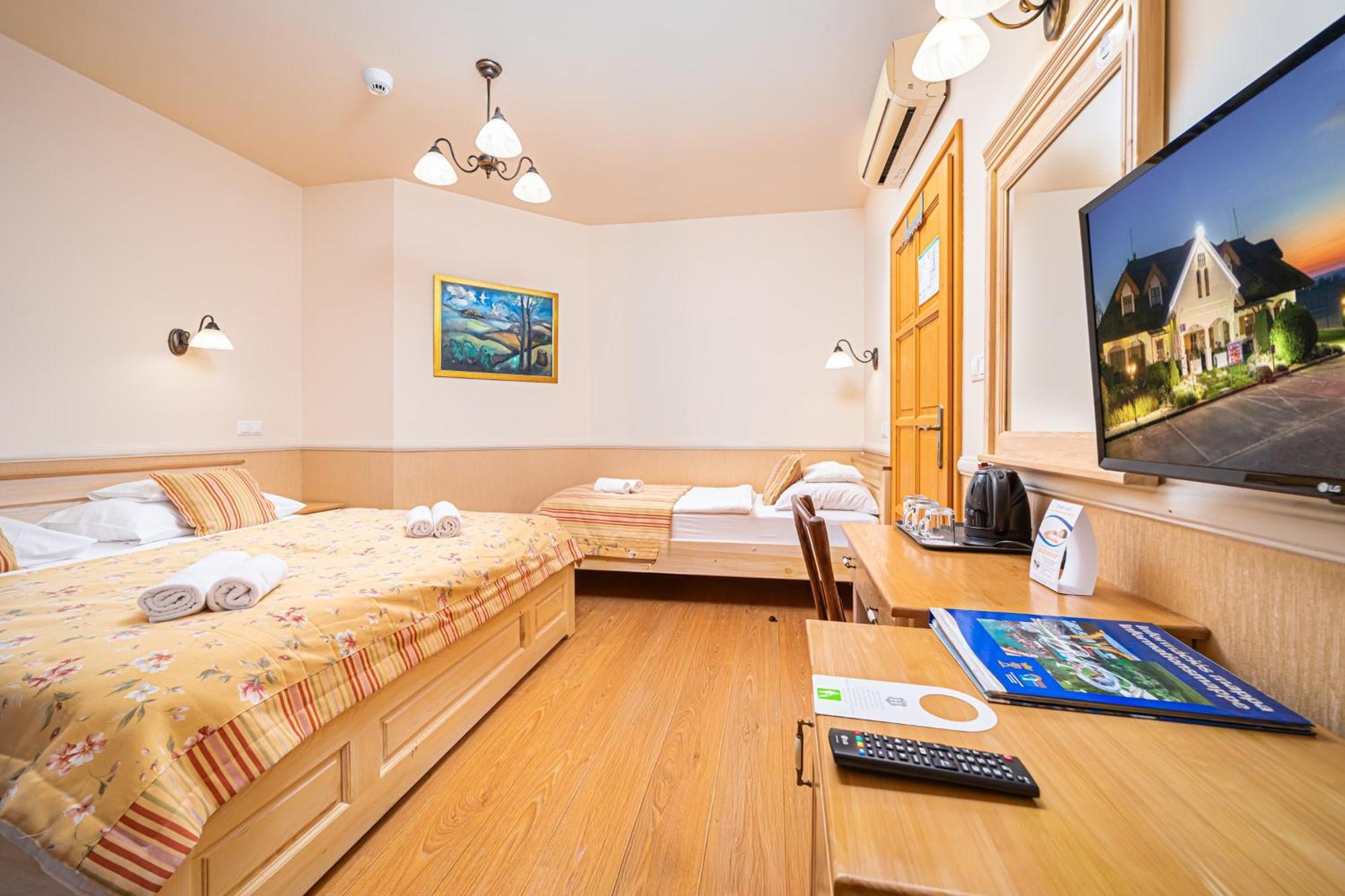 Отель Rigotanya Relax & Wellness Panzio Buekfuerdo Экстерьер фото