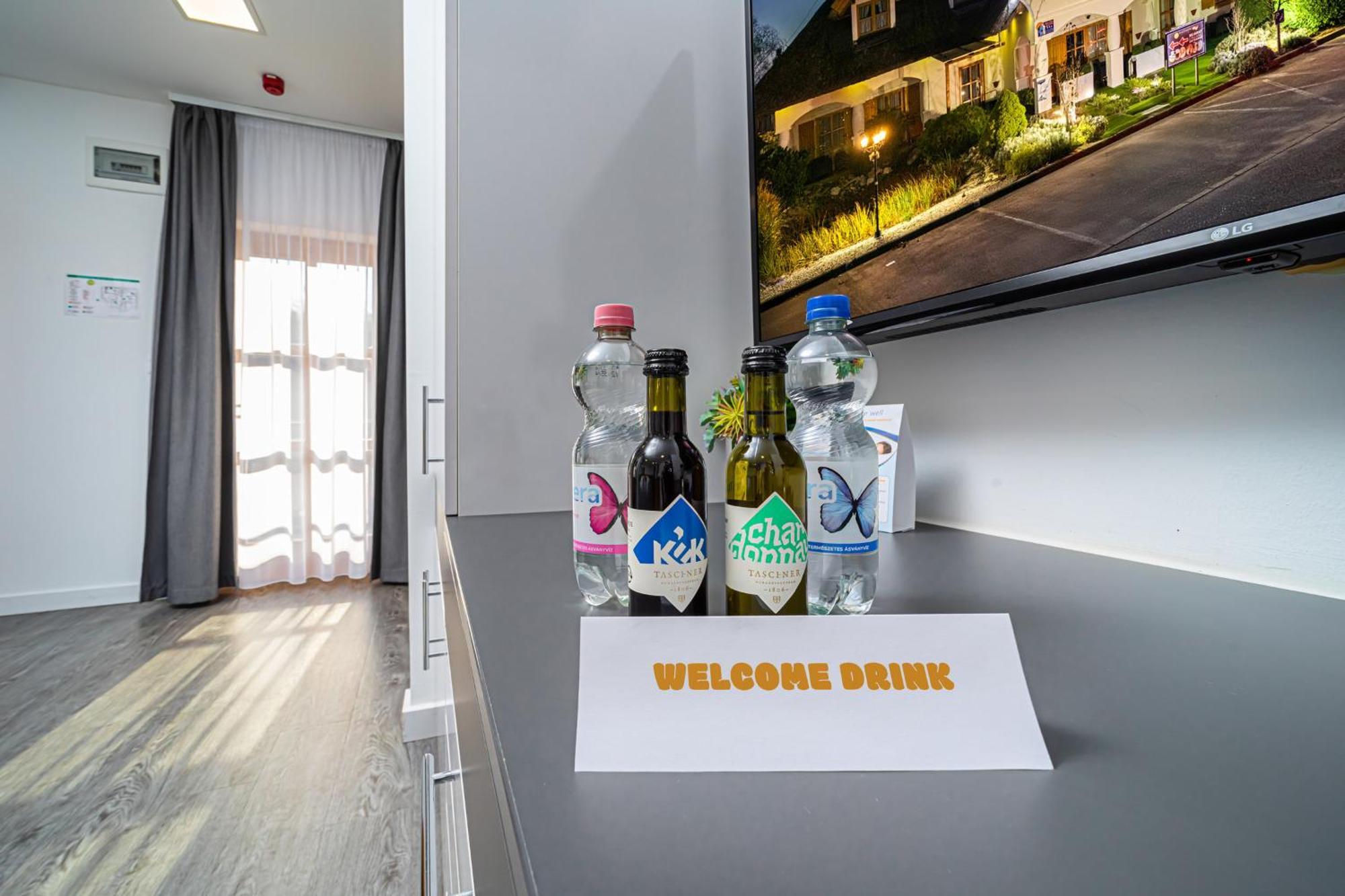Отель Rigotanya Relax & Wellness Panzio Buekfuerdo Экстерьер фото
